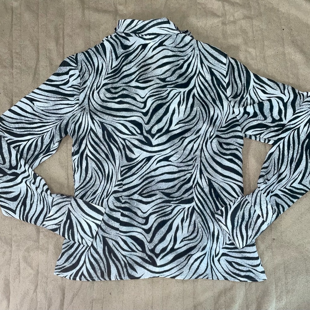Y2K Button Up - Picture 2 of 3